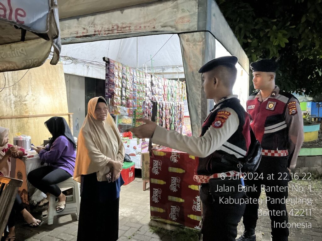 Sat Samapta Polres Pandeglang Berikan Himbauan kepada Pemilik Warung Kopi yang Buka Sampai Malam Hari 1 WhatsApp Image 2024 07 07 at 07.50.52