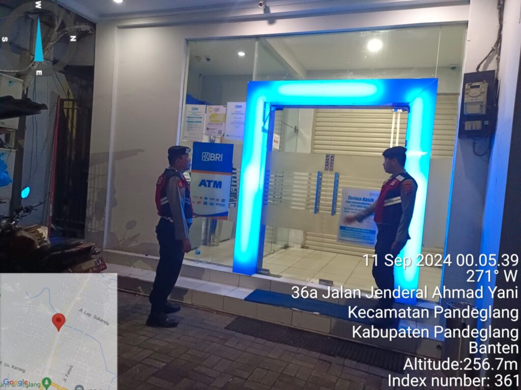 Sat Samapta Polres Pandeglang Gelar Patroli Malam, Sambangi Bank BRI untuk Menjaga Kondusifitas Wilayah 10 WhatsApp Image 2024 09 11 at 05.49.58