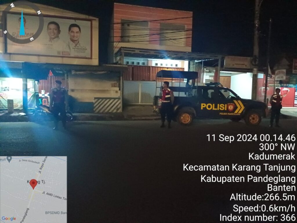 Sat Samapta Polres Pandeglang Gelar Patroli Malam di Persimpangan Cigadung untuk Menjaga Kamseltibcar Lantas 9 WhatsApp Image 2024 09 11 at 05.49.59