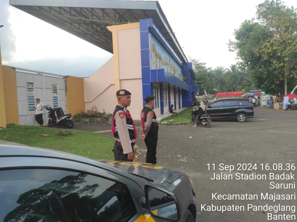 Sat Samapta Polres Pandeglang Gelar Patroli Sore di Stadion Badak Antisipasi Tindak Kriminal 3 WhatsApp Image 2024 09 11 at 16.54.32