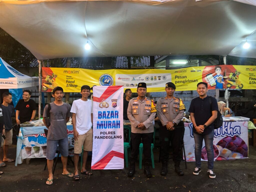 Polres Pandeglang Gelar Pasar Bazar Murah di Alun-Alun untuk Bantu Masyarakat di Bulan Ramadhan 9 WhatsApp Image 2025 03 09 at 14.30.52
