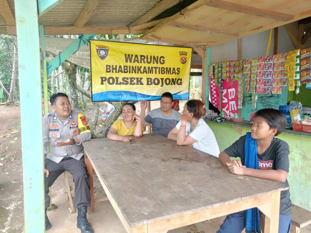 Polsek Bojong Sosialisasikan Layanan Mudik 110 kepada Warga Desa Bojong 3 WhatsApp Image 2025 03 20 at 12.07.44